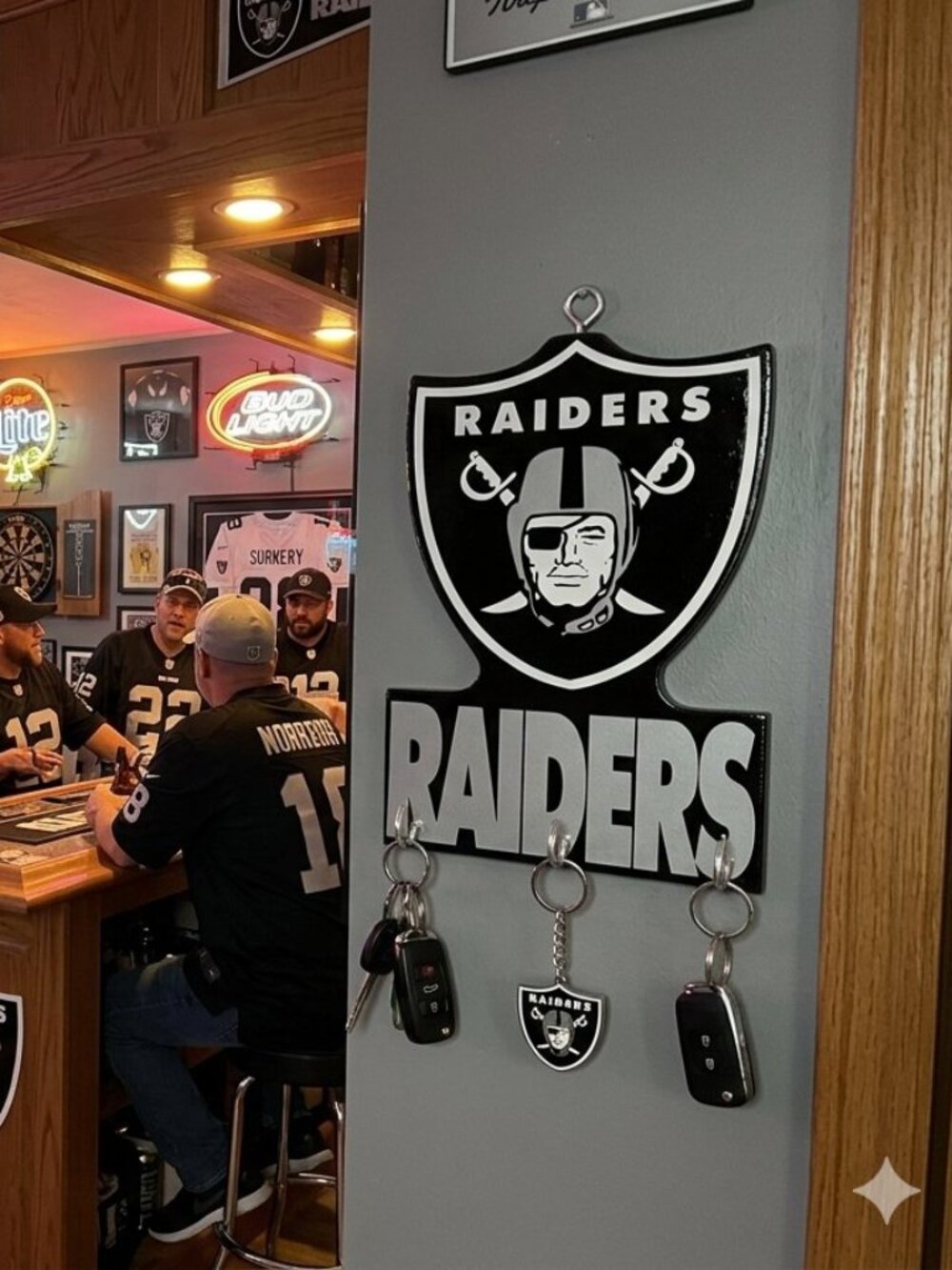 Las Vegas Raiders Wood Key Holder Wall Hook Rack Man Cave NFL